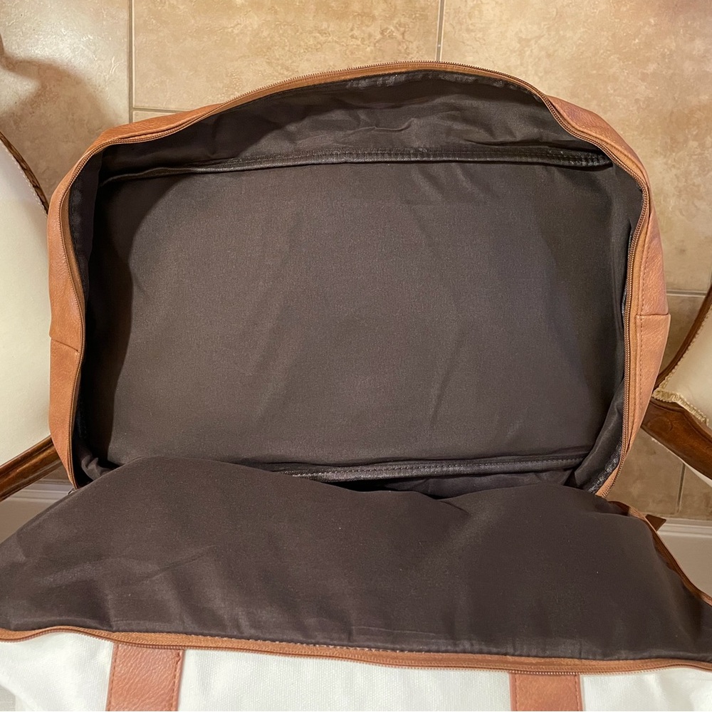 Elegant White and Brown Travel Bag - Picture 3 of 5